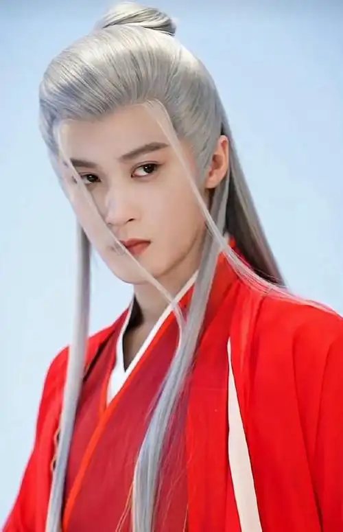 红衣白发的相柳大人长相思相柳檀健次壁纸#长相思