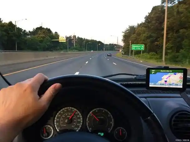 这种情况并不罕见,但在连续行驶过程中,这无疑会对驾驶员的身体和精神