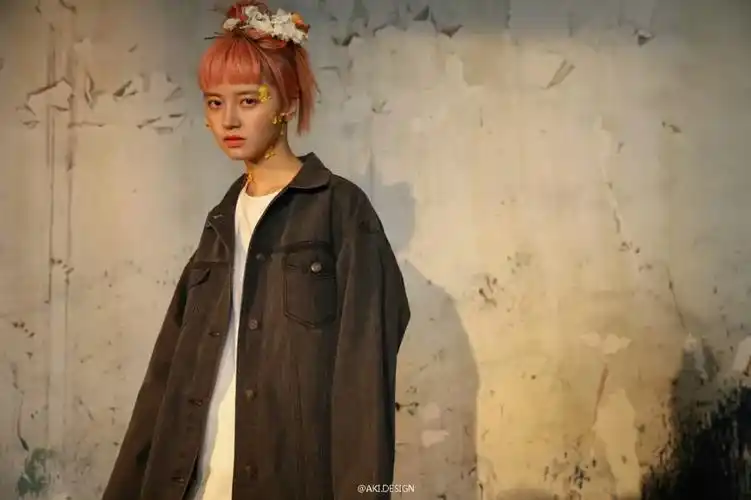 超级好看的小姐姐 当壁纸也很强大的!