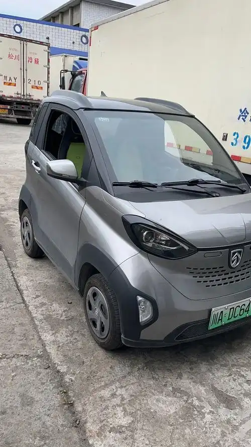 新能源电动汽车  21年3月的宝骏e100,305公里版本 - 抖音