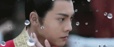 陈伟霆扑倒刘诗诗狂吻30秒古装吻戏都这尺度了吗