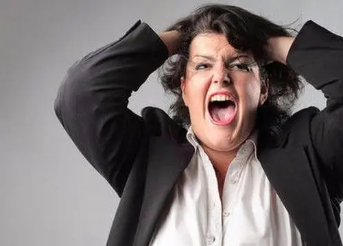 45岁女人脾气暴躁怎么治?三招帮你顺利度过更年期