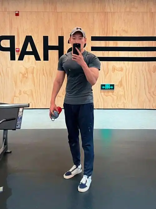 身高180从110斤增到158斤的