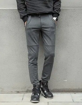 女生灰色裤子搭配什么颜色上衣 颜色女生灰色裤子