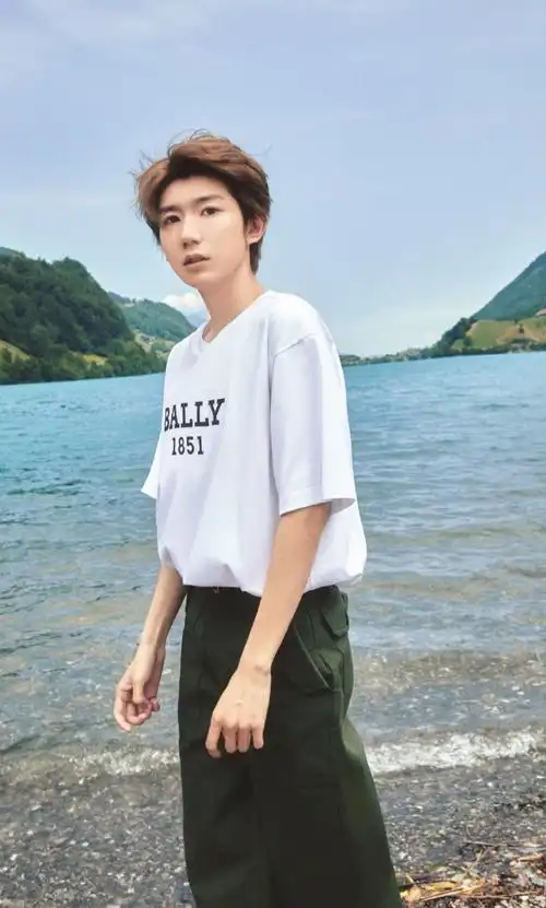 王源申请工作室新logo商标#  明天上午10点来听源神新歌《finger