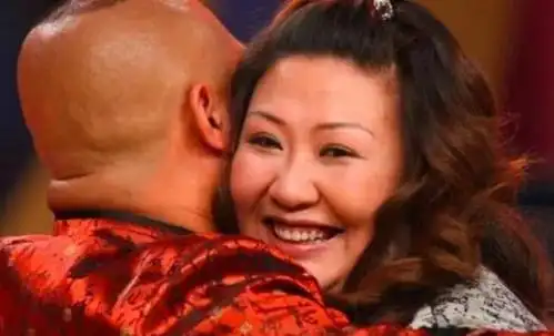王惠是郭德纲的二婚妻子,郭德纲娶王惠前结过一次婚,和前妻胡中惠生了