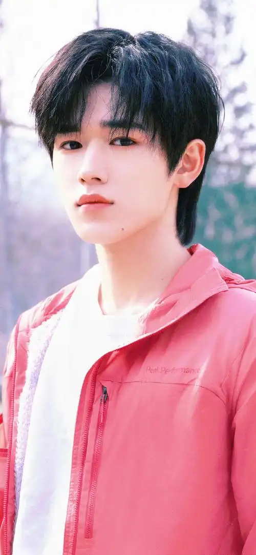 宋亚轩运动四宫格