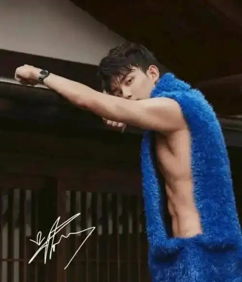 22岁吴磊半果照被炸上热搜引舔屏童颜猛男真的嗑到