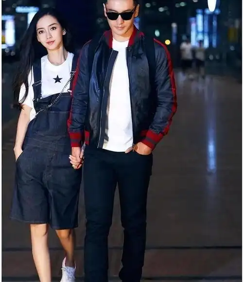 angelababy庆生晒全家福小海绵神似黄晓明花束背后爱意浓