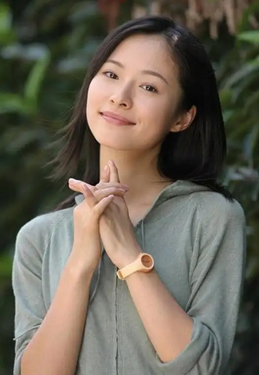 明星壁纸分享—江一燕