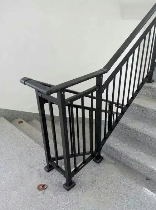 厂家直供 楼梯扶手铁艺楼梯扶手楼梯栏杆铸铁护栏旋转式楼梯扶手