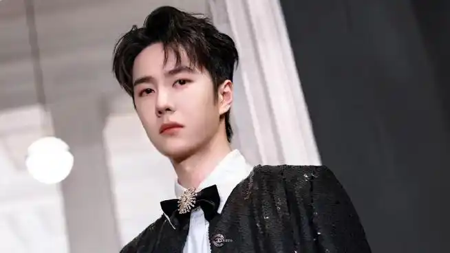 来组横版03#王一博gq盛典