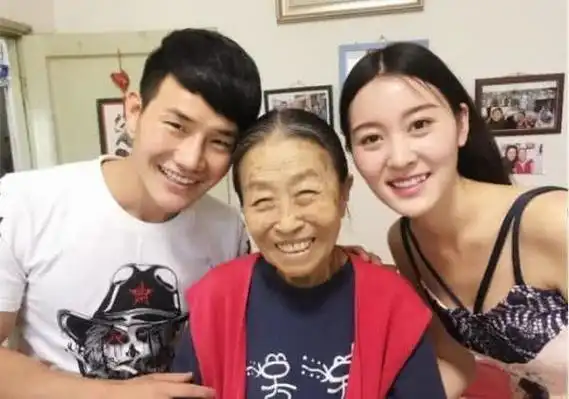 丑娘张少华女儿孙女美出天际女婿竟是大家熟悉的他