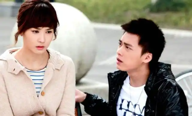 李多海你能送得起我一套首尔500平米的别墅吗我不想一直租房子李易峰