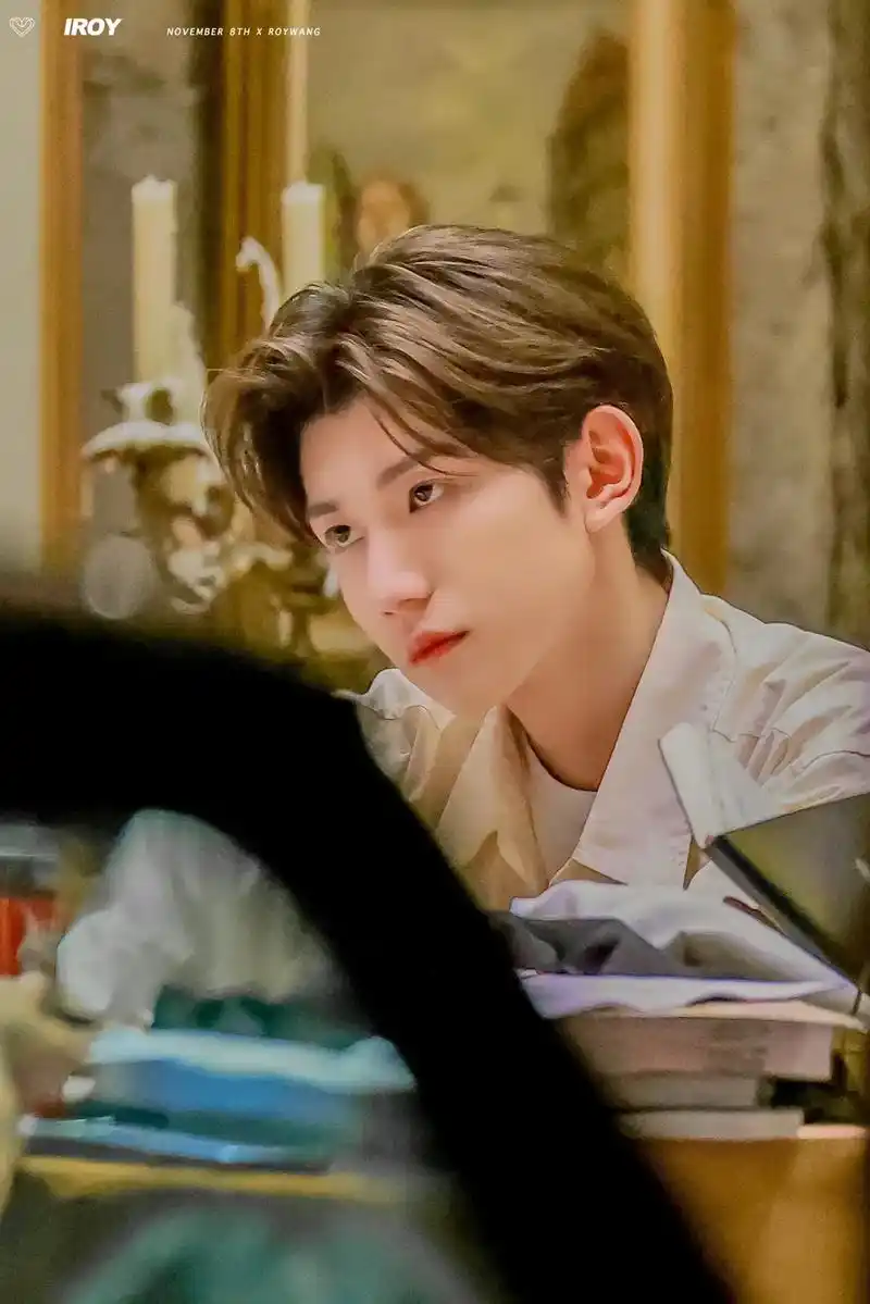 王源 霸道总裁秒变小奶狗#真的超爱这个少年 #我的宝藏男孩 - 抖音