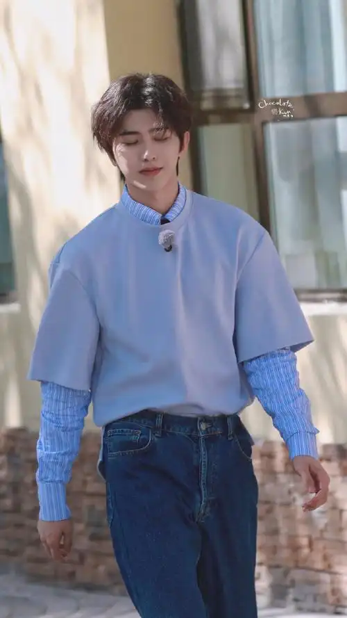 蔡徐坤风衣造型##奔跑吧蔡徐坤