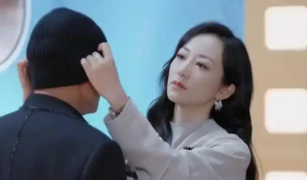 这次韩雪,被勒出的赘肉,把她的"中年尴尬"展现得淋漓尽致|沈腾|林心如