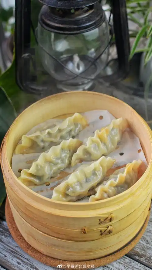 今天早餐蔬菜猪肉蒸饺紫菜蛋花汤大家早安 宁波这周气温一点不