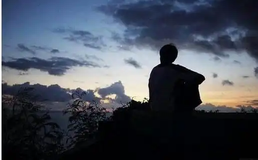 比较伤感的句子男生,男人伤感失望心痛句子?-语录网