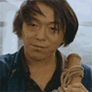 影帝黄渤被手机店员鄙视,6个字让黄渤终身难忘,网友:现在去买