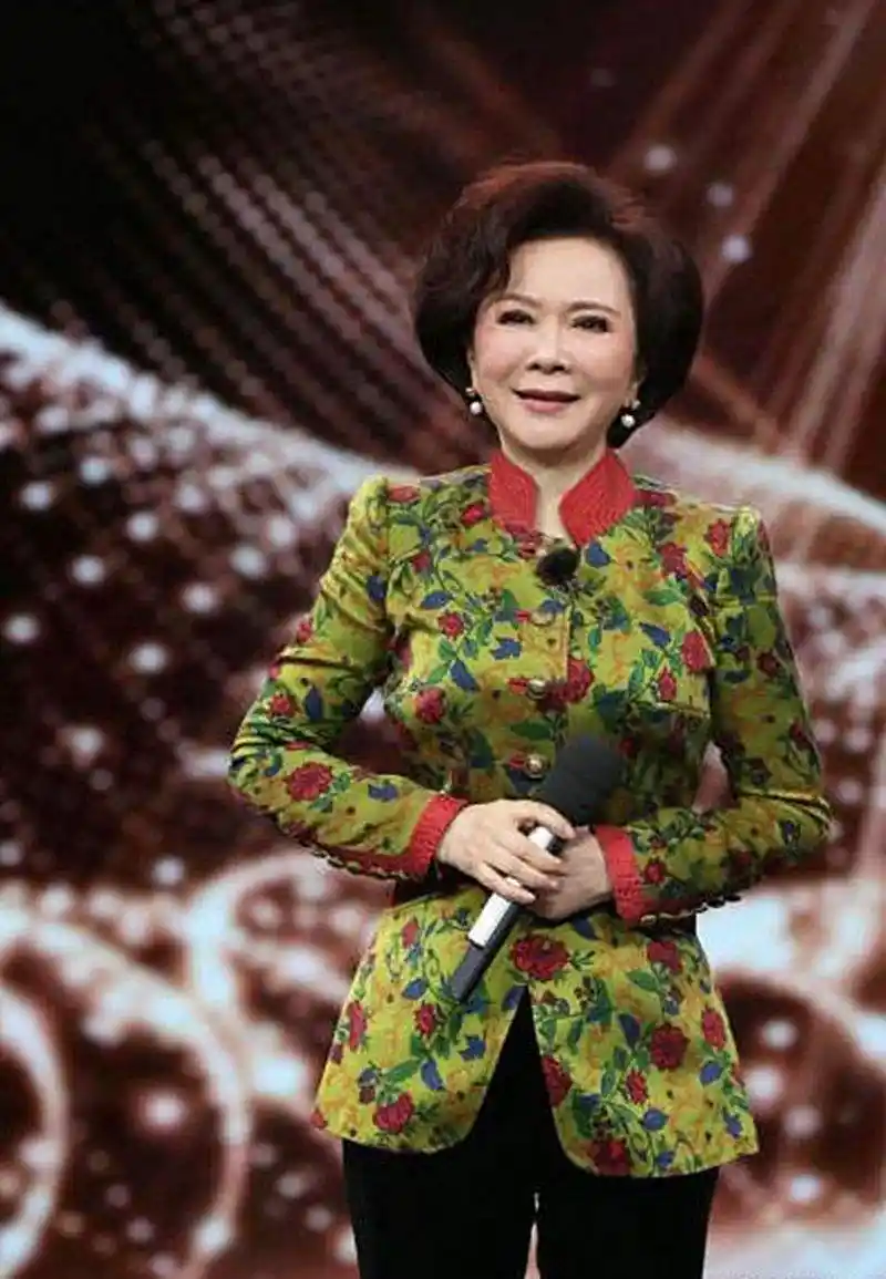 蔡明个人资料简介蔡明到底做错了什么