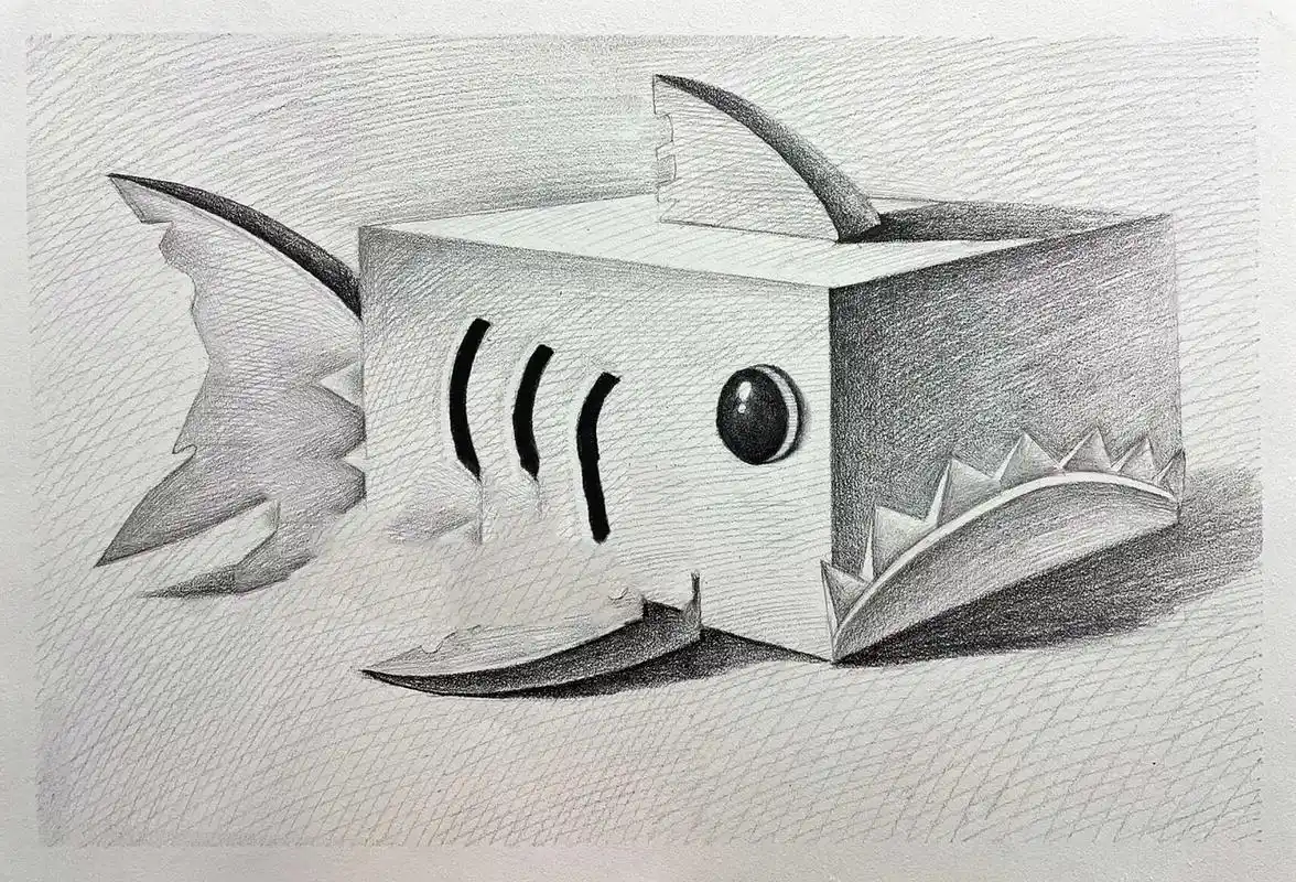 创意素描几何鲨鱼过程图 针对刚接触几何造型的小朋友,可以画一些创意