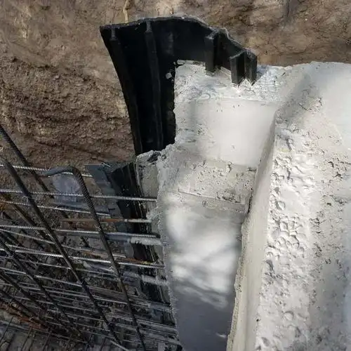 eb型橡胶止水带防渗漏措施:    ①采用适合工程特点的后浇带接缝形式