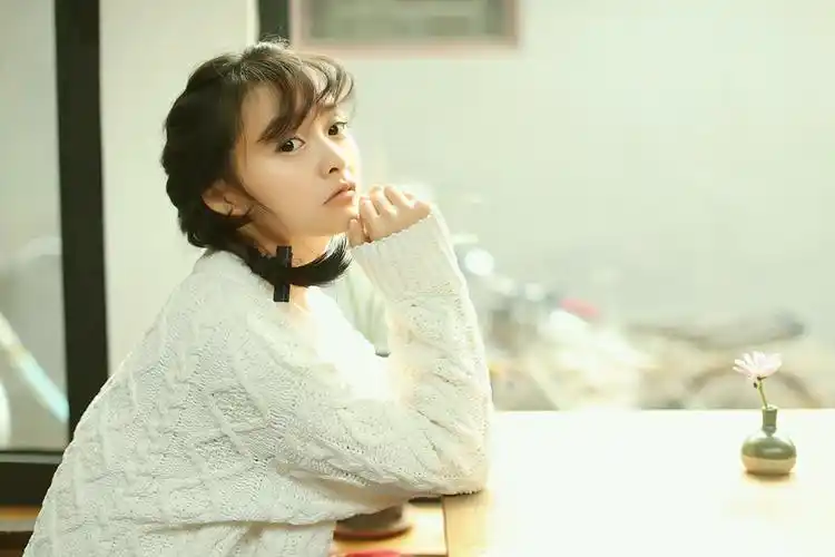 摄影:芫茱姑娘 出镜:演员余心恬