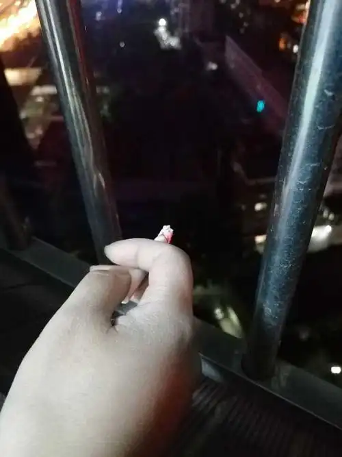 女生为什么抽烟?