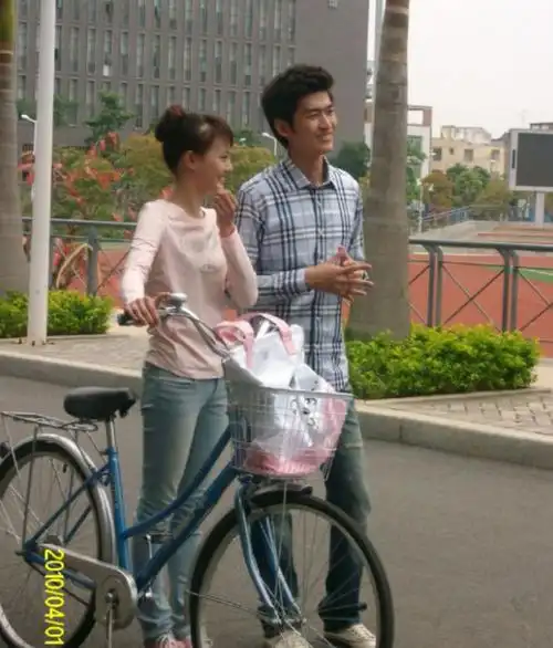 有一种"分手"叫郑爽与张翰,分手不到9年,二人感情事业全崩盘