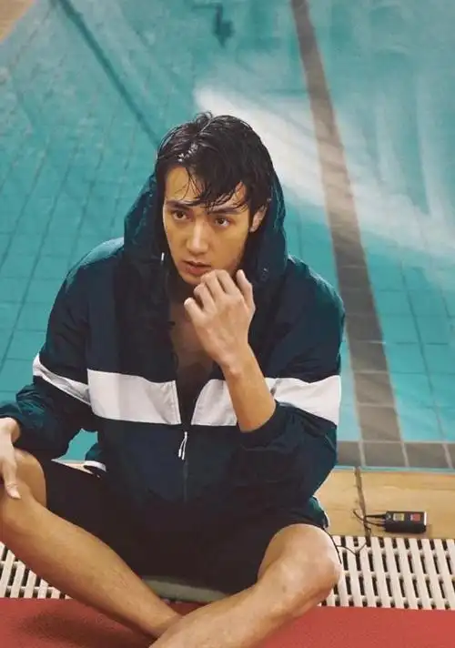 萧亚轩新男友曝光,两人互动视频上热搜,男友颜值爆表,还超幽默