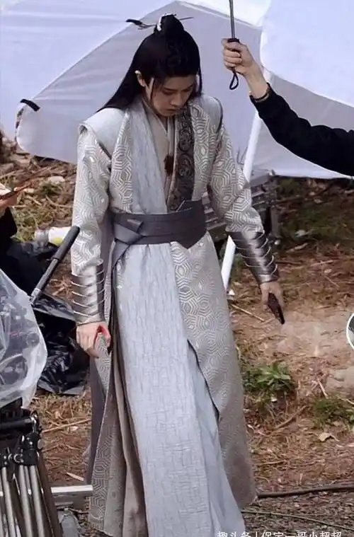 路人镜头下,身高却意外亮了_时候_因为_剧照