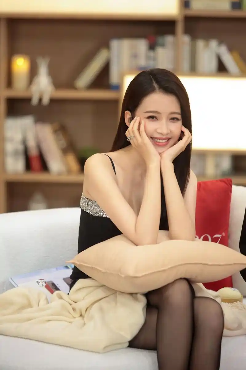 孙怡黑丝大长腿性感写真