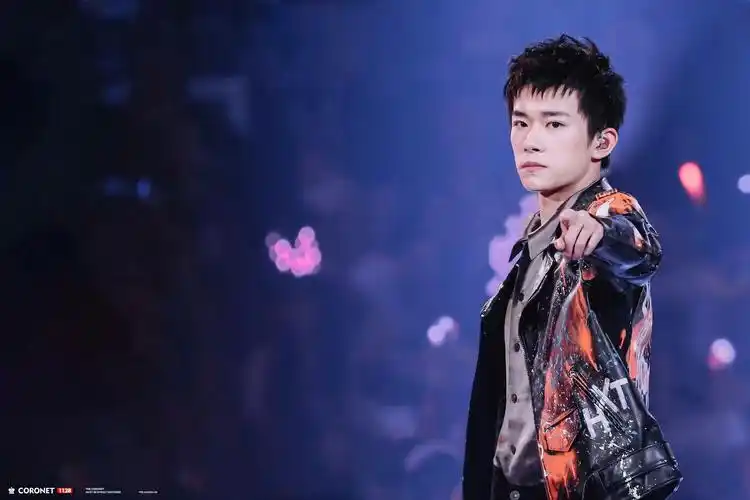 易烊千玺 - 堆糖,美图壁纸兴趣社区