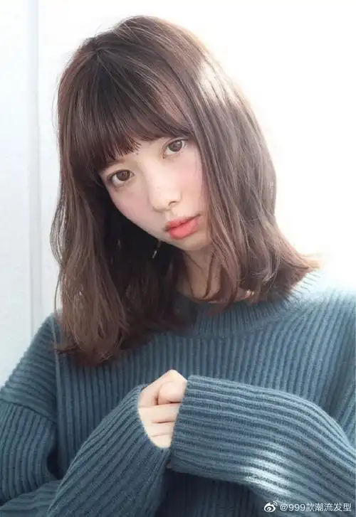 日本女生齐刘海中长发型图片大全