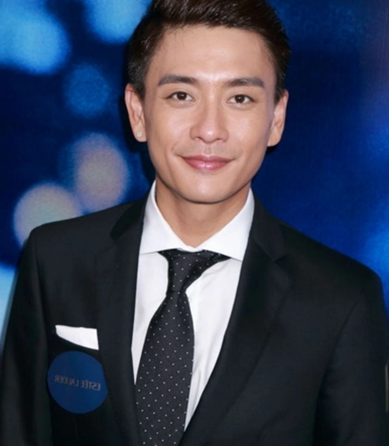 姓"黄"最帅的男星:黄子韬垫底,黄晓明第二,第一用实力说话!