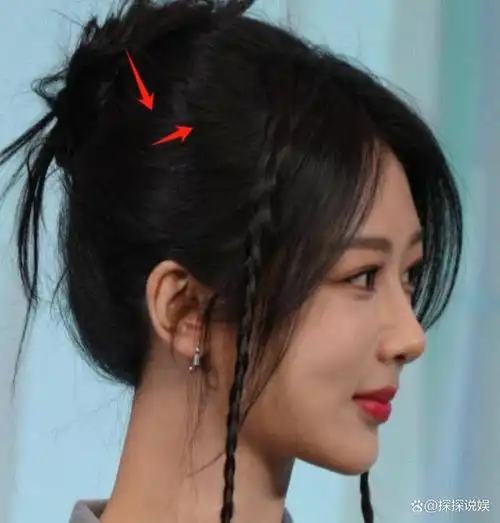 杨紫最新生图曝光!头大身小面部僵硬,充气感过重似网红