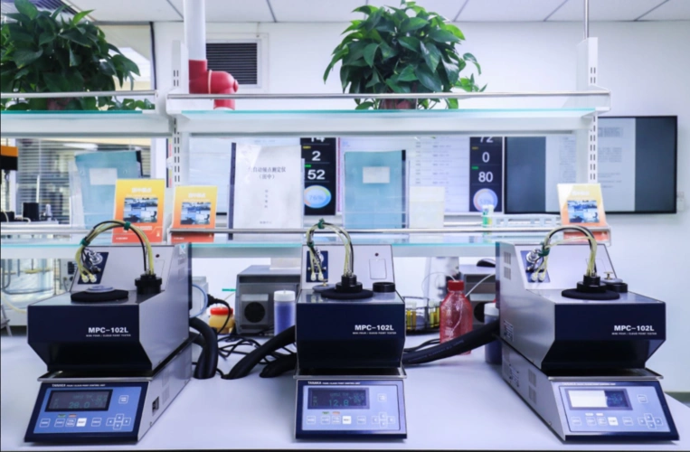 新瑞立一行实地探访统一tlab润滑科技实验室