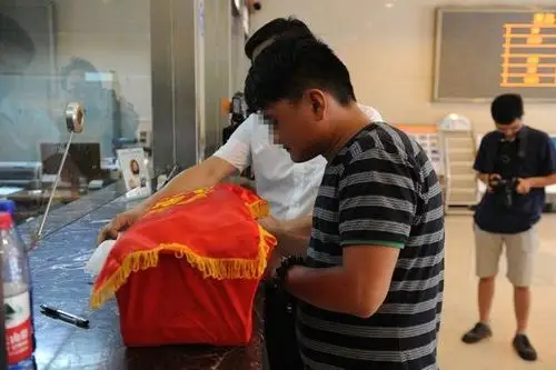 文章    中评社北京7月16日讯/5月28日,距离曾成杰被执行死刑还有46天