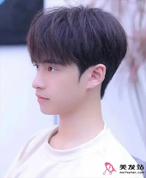 韩式男生新短发 碎盖头清爽帅气_韩式男发 - 美发站