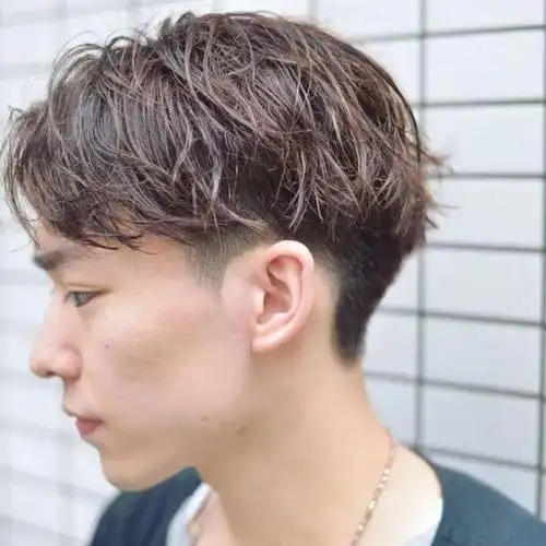 两边掏空的三七分发型两边掏空然后盖下来图