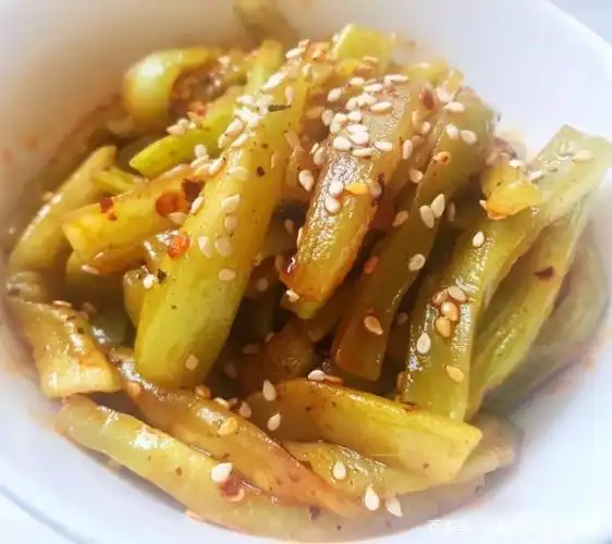 好一道早餐小凉菜!嘎嘣脆透心爽~全程不开火,随手压压就能做!