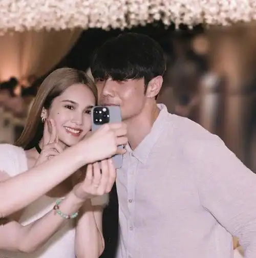 李荣浩杨丞琳一起开演唱会