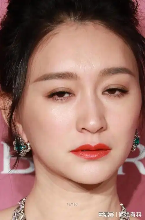 李小冉大白兔活动现场近距离抓拍无修复超清生图这一波表情丰富