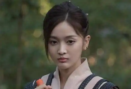 原创斗罗大陆被黄灿灿惊艳到了曾经靠颜值出圈如今凭演技圈粉