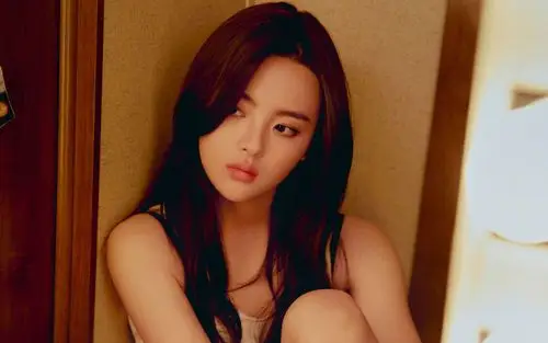 杨超越暗夜大片高清桌面壁纸