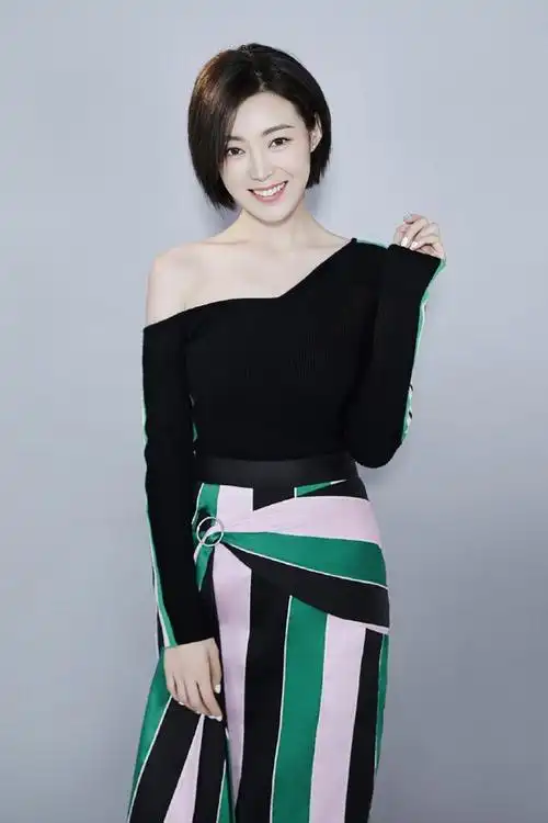 娱乐资讯:认得她是谁吗?目前由她演的一部剧正在热播!