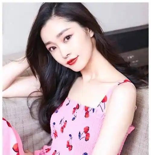 电视剧《宋轶回新加坡探亲,全家人一起露脸,真是强大!