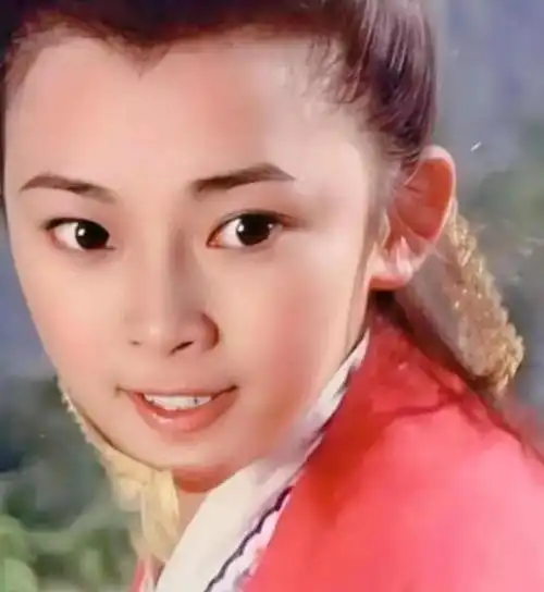 李连杰前妻黄秋燕和李智一样古怪