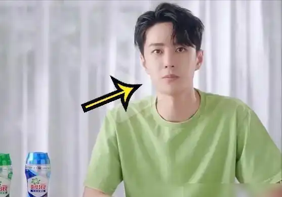 王一博胖了20斤清晰下颚线消失脸颊胖一圈为角色增肌身材壮硕